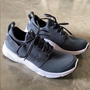 Under Armour tennis shoes